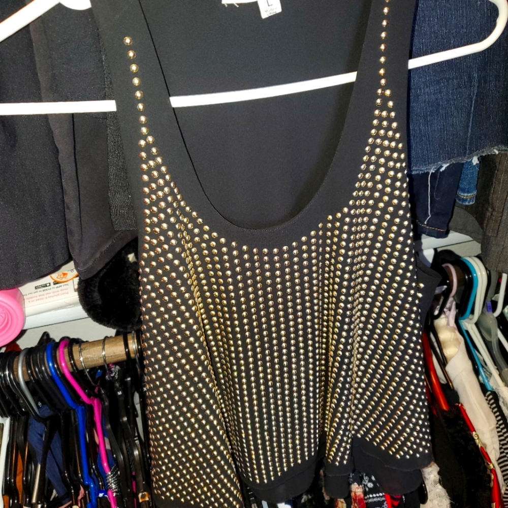 Black and silver blouse.